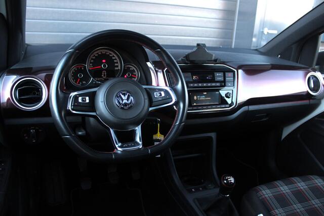 Volkswagen UP! 1.0 TSI GTI | Panoramadak | Beats | Camera | Climate control | Dealer onderhouden