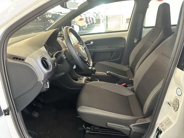 Volkswagen UP! 1.0 65pk High UP! · Camera · Cruise control · Stoelverwarming · Climatronic · 16'' Inch