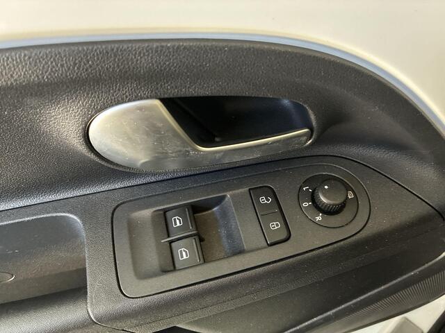 Volkswagen UP! 1.0 65pk High UP! · Camera · Cruise control · Stoelverwarming · Climatronic · 16'' Inch