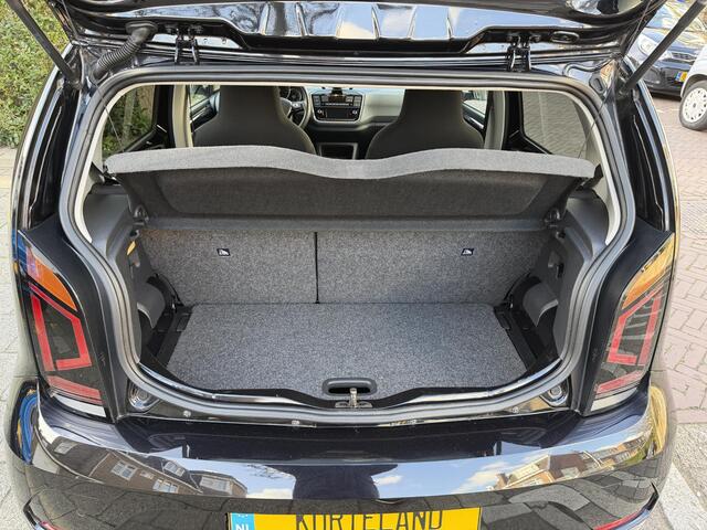 Volkswagen UP! 1.0 BMT high up!