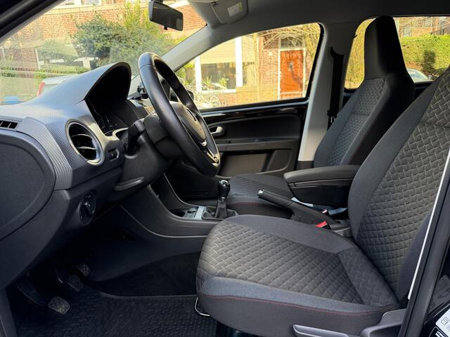 Volkswagen UP! 1.0 BMT high up!