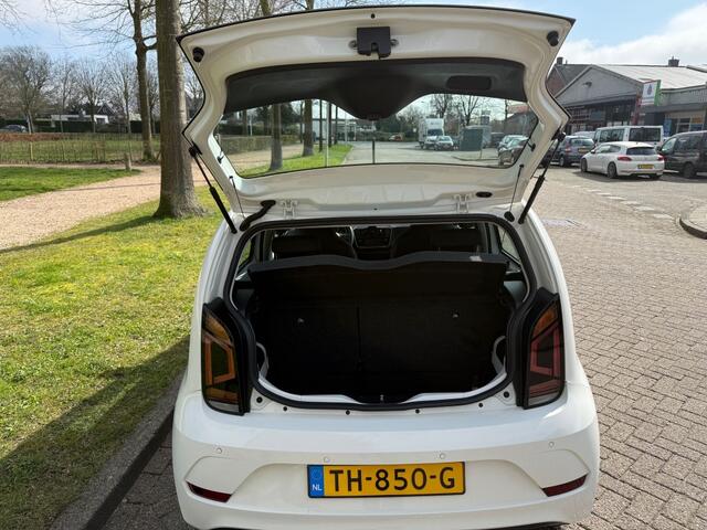 Volkswagen UP! 1.0 BMT move up!