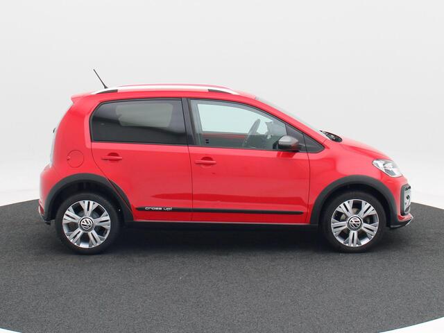 Volkswagen UP! 1.0 TSi 90 Pk Cross Up! | Stoelverwarming | Climatronic | Airco | Elektrische Ramen | Camera | DAB | Bluetooth | 16 Inch | 76.667 Km !!