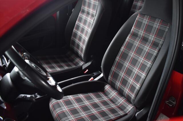 Volkswagen UP! 1.0 TSI GTI APK TOT 03-2028 PDC CLIMA CRUISE CAMERA