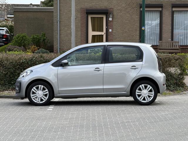 Volkswagen UP! 1.0 BMT high up!