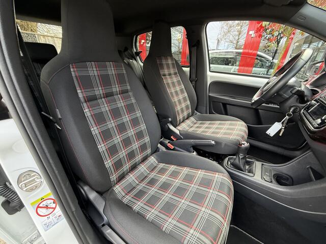 Volkswagen UP! 1.0 TSI 116PK GTI *!* NAVI/ CAMERA/ CRUISE/ 27 DKM/ ECC/ STOELVERWARMING *!*