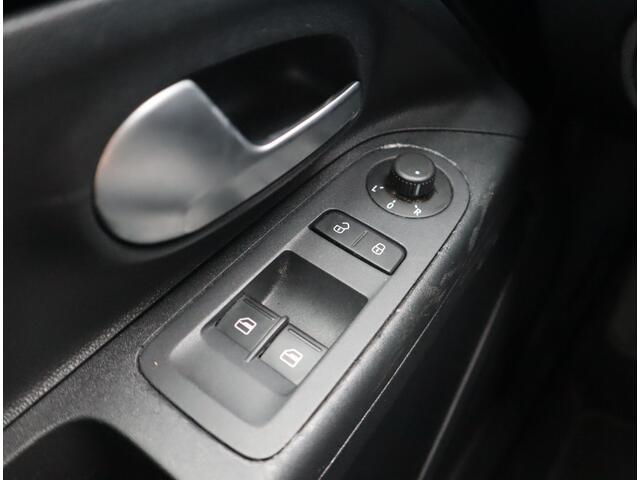 Volkswagen UP! 1.0 BMT high up! Airco / 5 deurs / Stoelverw / Elekramen / Lm15''