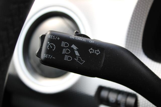 Volkswagen UP! 1.0 BMT high up!