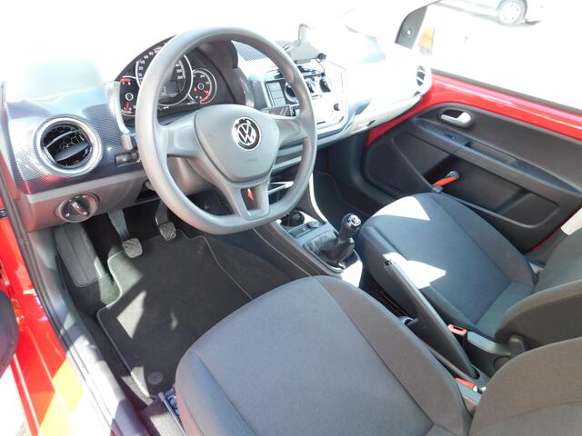 Volkswagen UP! 1.0 65PK MOVE UP! All-in Prijs! 1 jaar garantie!