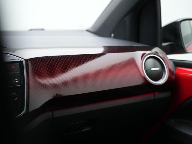 Volkswagen UP! 1.0 TSI 115 pk GTI | Panoramadak | Beats | Achteruitrijcamera | Stoelverwarming | Navgatie