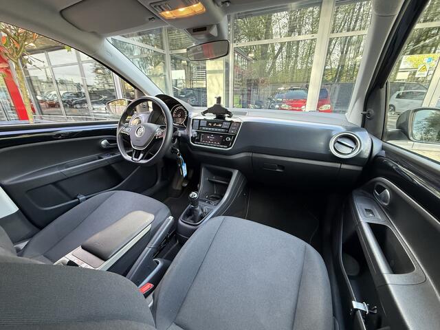 Volkswagen UP! 1.0 *!* NAVI/ CRUISE/ LMV/ CAMERA/ PRIVACY GLAS *!*