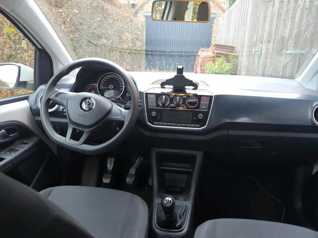 Volkswagen UP! 1.0 BMT move up! Airconditioning / Bluetooth