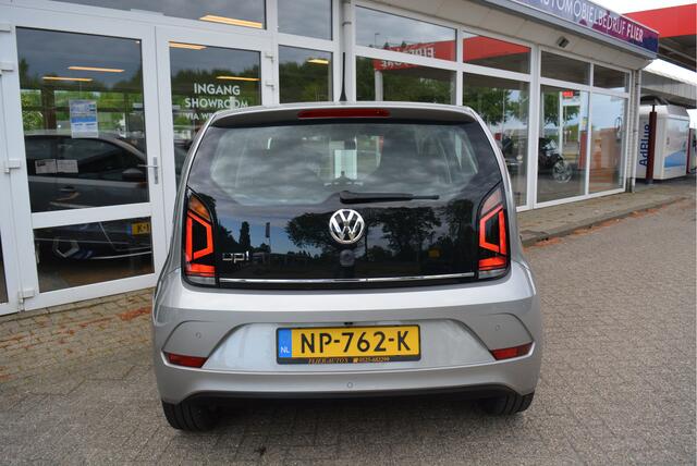 Volkswagen UP! 1.0 60PK High Up! | Cruise | PDC | MF-Stuur | Camera | Orig. NL | NAP |
