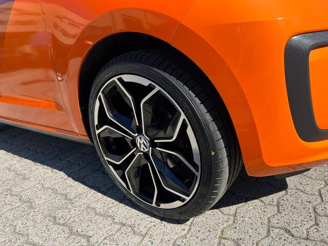 Volkswagen UP! 1.0 airco, sportvelgen, multistuur, elek ramen