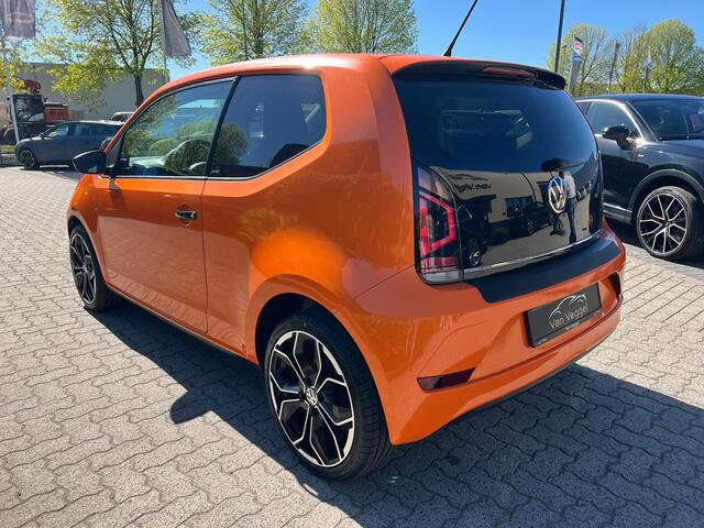 Volkswagen UP! 1.0 airco, sportvelgen, multistuur, elek ramen