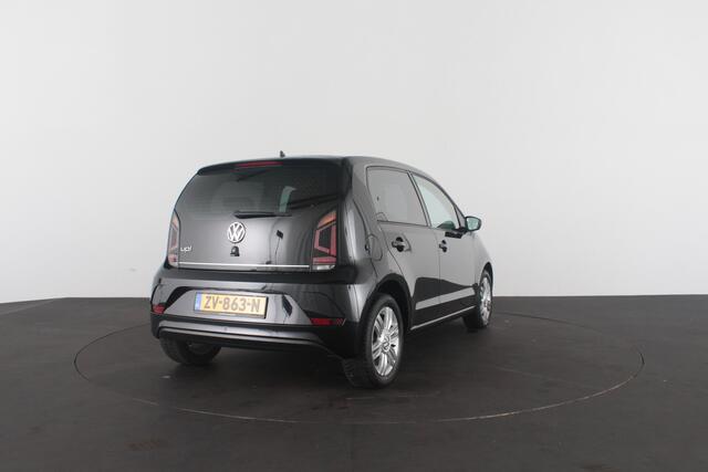 Volkswagen UP! 1.0 BMT high > 75pk!/Cruise control/Stoelverwarming/LM velgen