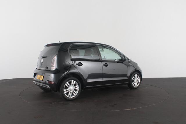 Volkswagen UP! 1.0 BMT high > 75pk!/Cruise control/Stoelverwarming/LM velgen