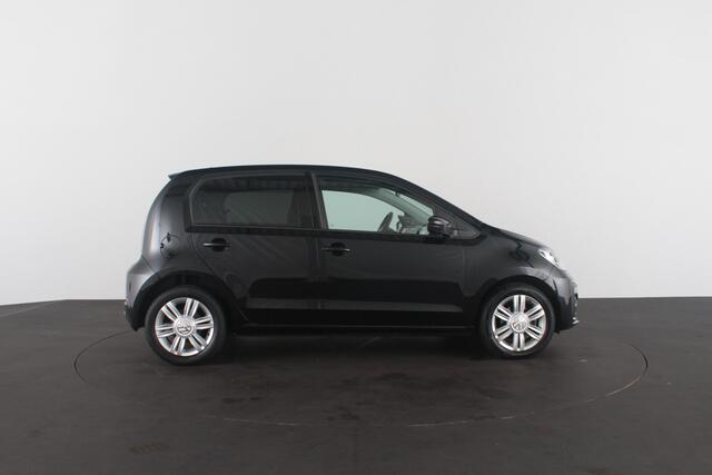 Volkswagen UP! 1.0 BMT high > 75pk!/Cruise control/Stoelverwarming/LM velgen