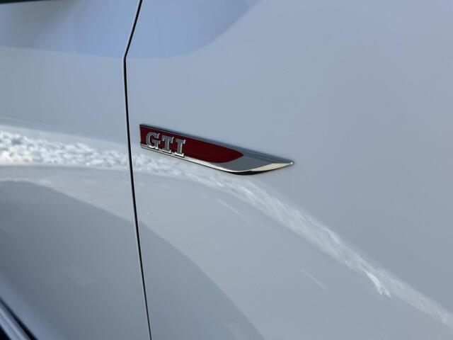 Volkswagen UP! 1.0 TSI GTI | Dealer onderhouden | Camera | Cruise