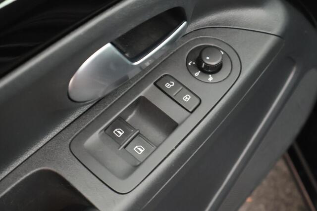 Volkswagen UP! 1.0 BMT 60pk move up! Airco DAB