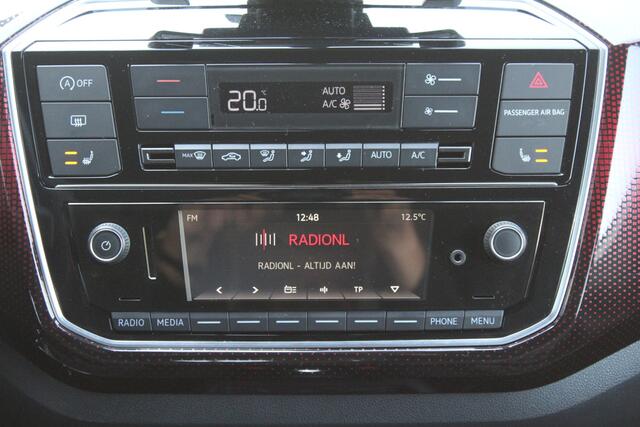 Volkswagen UP! 1.0 TSI GTI / Navi by App / DAB / Parkeerhulp achter / Stoelverwarming / Cruise Control