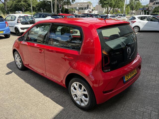 Volkswagen UP! 1.0 BMT up! beats / Airco/ Bluetooth/ Stoelverwarming/ Elektrisch ramen/ LED/ LMV