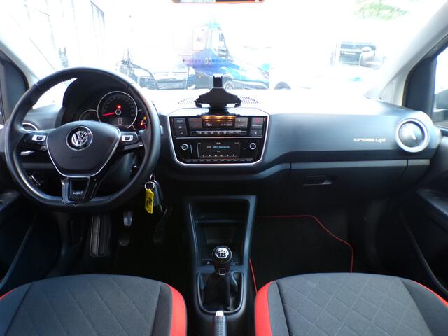 Volkswagen UP! 1.0 TSI 5-Drs cross up! TOP STAAT,DEALER ONDERHOUDEN!