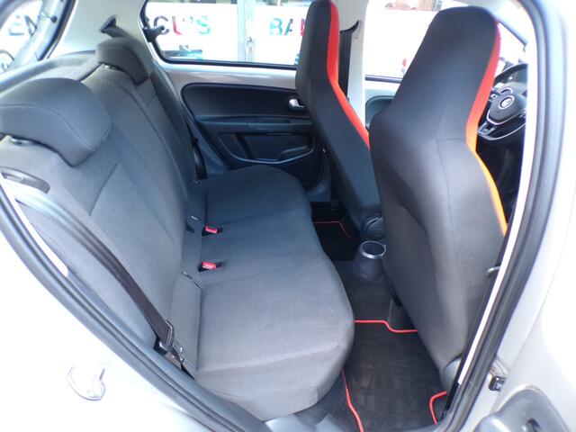 Volkswagen UP! 1.0 TSI 5-Drs cross up! TOP STAAT,DEALER ONDERHOUDEN!