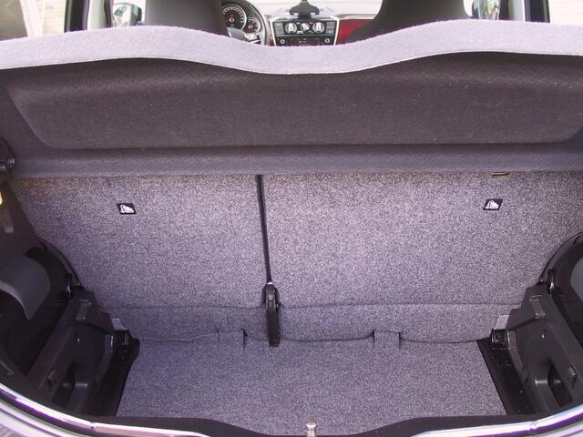 Volkswagen UP! 1.0 BMT high up! PDC! Cruise!!