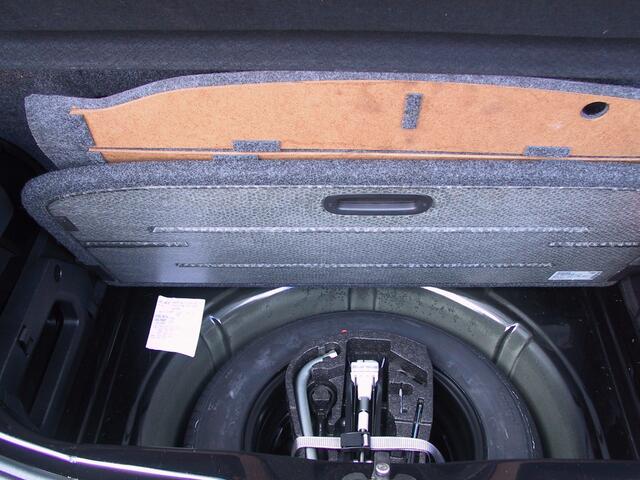 Volkswagen UP! 1.0 BMT high up! PDC! Cruise!!