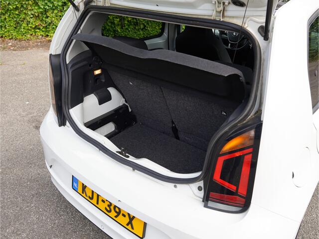 Volkswagen UP! 1.0 BMT high up! | CruiseControl | Parkeersensor | Stuurbediening