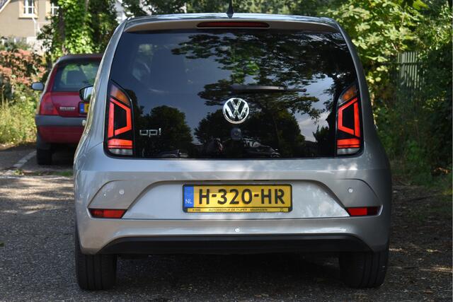 Volkswagen UP! 1.0 BMT high up!,STOELVERW,AIRCO,LM WIELEN,BOEKJES,NAP