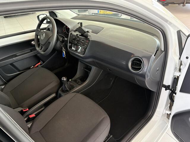 Volkswagen UP! 1.0 Airco - Bluetooth - Radio - Led verlichting - Elektrische ramen - Centrale vergrendeling met afstandsbediening - Start/stop systeem