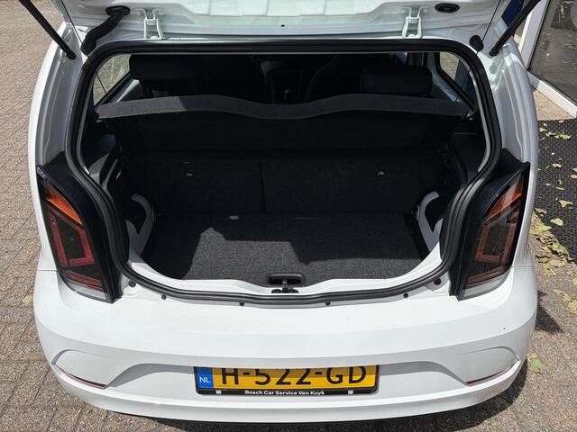 Volkswagen UP! 1.0 BMT move up! / 5-Deurs / NL-Auto / 1e-Eigenaar / LED / DAB Radio-Bluetooth / Airco / ENZ.