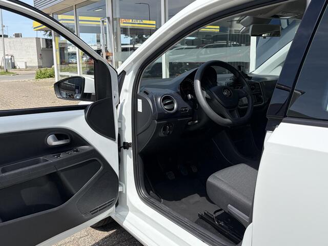 Volkswagen UP! 1.0 BMT move up! / 5-Deurs / NL-Auto / 1e-Eigenaar / LED / DAB Radio-Bluetooth / Airco / ENZ.