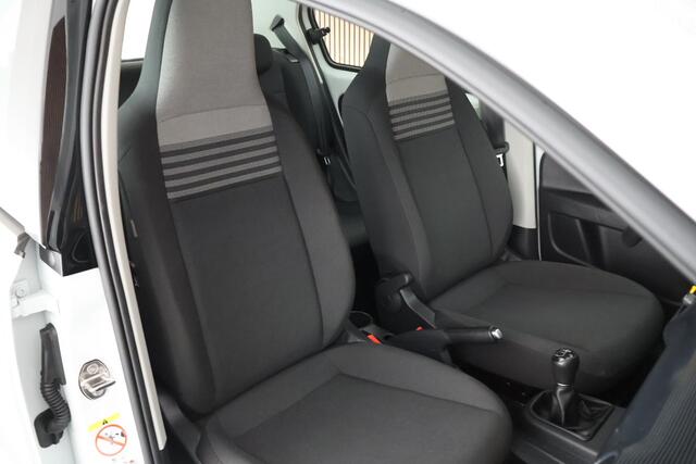 Volkswagen UP! 1.0 66pk Trekhaak Camera Stoelverwarming Cruise Control