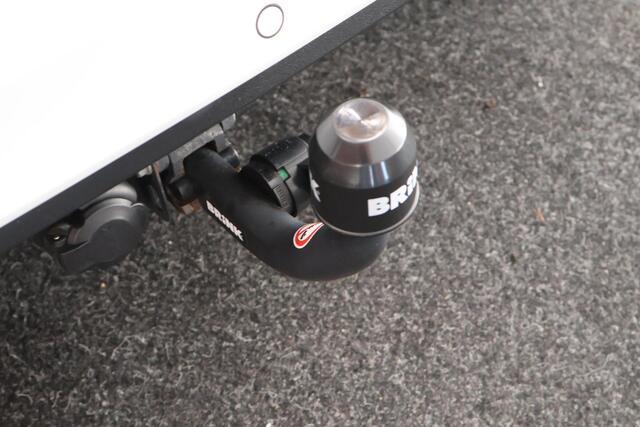 Volkswagen UP! 1.0 66pk Trekhaak Camera Stoelverwarming Cruise Control