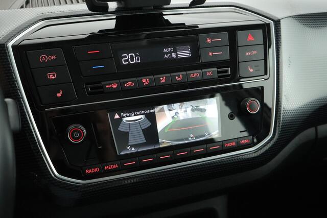Volkswagen UP! 1.0 66pk Trekhaak Camera Stoelverwarming Cruise Control