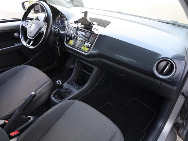 Volkswagen UP! 1.0 Move up! Achteruitrijcamera | Climate Control | Stoelverwarming | Parkeersensoren | Cruise Control |