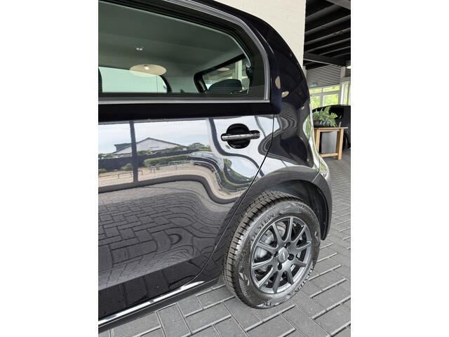 Volkswagen UP! 1.0 BMT move up! / Lichtmetalen velgen /