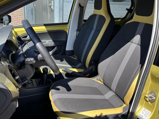 Volkswagen UP! 1.0 BMT HIGH UP! I STOELVERWARMING I P-CAMERA I LICHT METALEN VELGEN