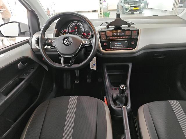 Volkswagen UP! 1.0 BMT high up! | Climate Control | Stoelverwarming | Camera