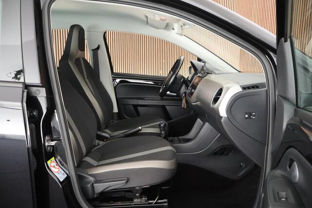 Volkswagen UP! 1.0 BMT 60pk high up! Stoelverwarming Parkeersensoren Cruise Control Climate Control