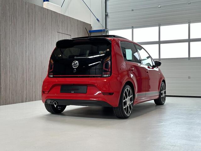 Volkswagen UP! 1.0 TSI GTI - 1 EIGENAAR - DEALER ONDERHOUDEN - PANORAMADAK - STOELVERWARMING - CRUISE CONTROL - PARKEERCAMERA