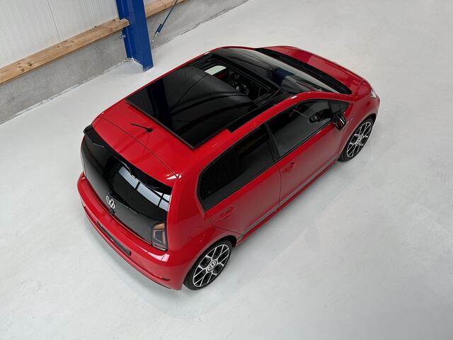 Volkswagen UP! 1.0 TSI GTI - 1 EIGENAAR - DEALER ONDERHOUDEN - PANORAMADAK - STOELVERWARMING - CRUISE CONTROL - PARKEERCAMERA