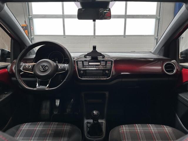 Volkswagen UP! 1.0 TSI GTI - 1 EIGENAAR - DEALER ONDERHOUDEN - PANORAMADAK - STOELVERWARMING - CRUISE CONTROL - PARKEERCAMERA