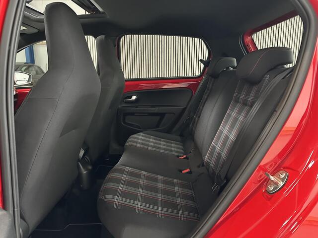 Volkswagen UP! 1.0 TSI GTI - 1 EIGENAAR - DEALER ONDERHOUDEN - PANORAMADAK - STOELVERWARMING - CRUISE CONTROL - PARKEERCAMERA