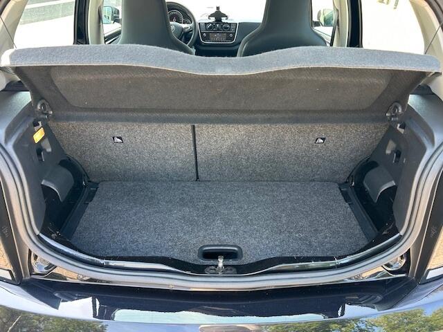 Volkswagen UP! 1.0 BMT move up! AIRCO LED DAB NAP!