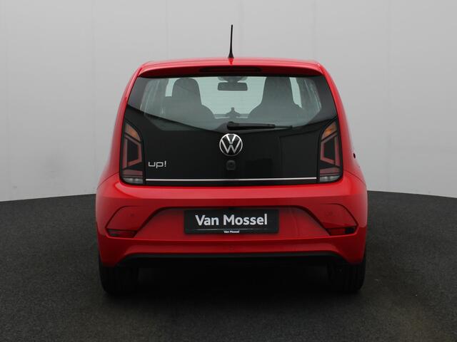 Volkswagen UP! 1.0 | Airconditioning | Camera achter | Parkeersensoren achter | Lichtmetalen velgen |
