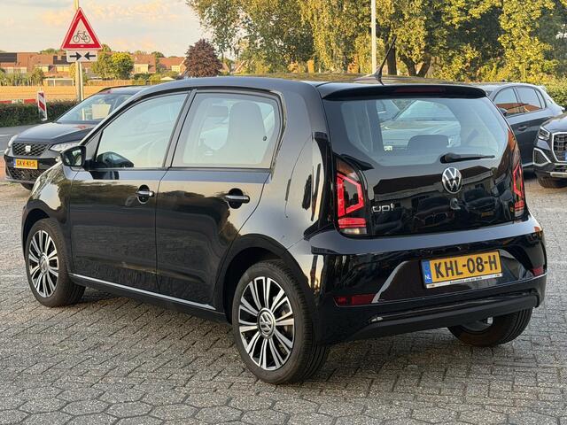 Volkswagen UP! 1.0 5 DEURS | AIRCO | DAB | LICHT METAAL | BOVAG !!